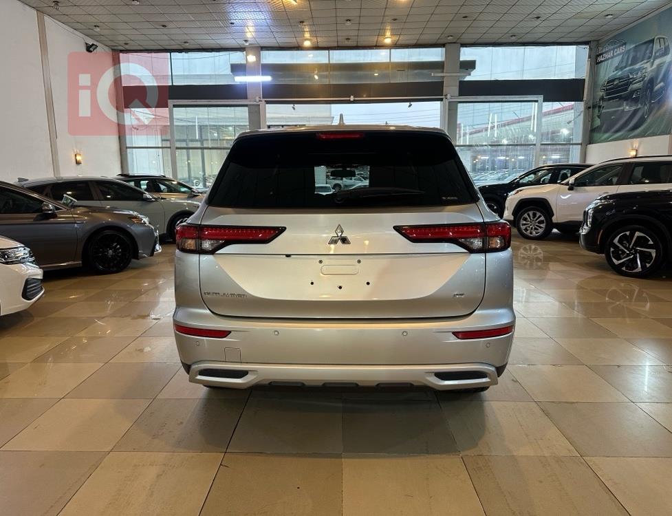 ميتسوبيشي اوتلاندر